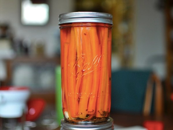 Pickled dilly carrots