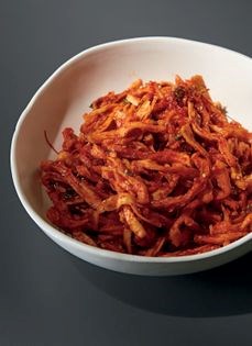Pickled dried radish (Moo malleng e muchim)