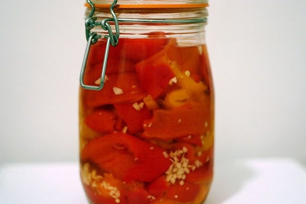 Pickled garlicky red peppers