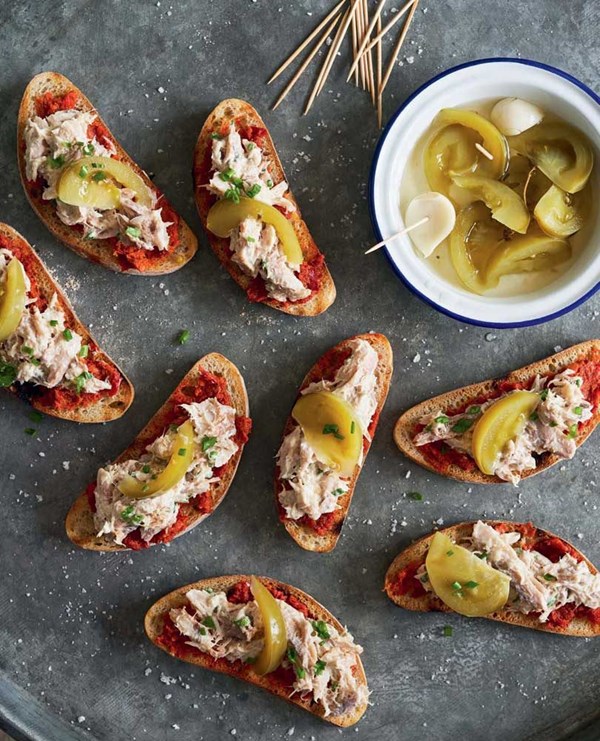 Pickled green tomatoes, 'nduja & smoked kahawai bruschetta
