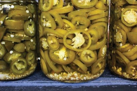 Pickled jalapeño slices