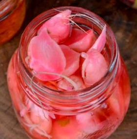 Pickled radishes