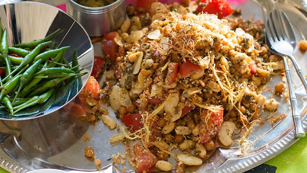 Pickled tea leaf salad (Lahpet thoke)
