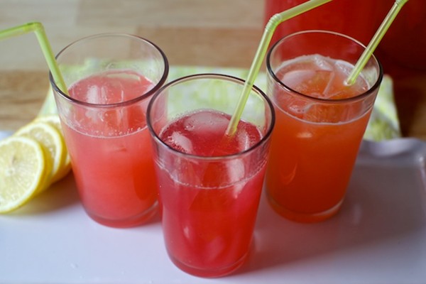 Picnic pink lemonade