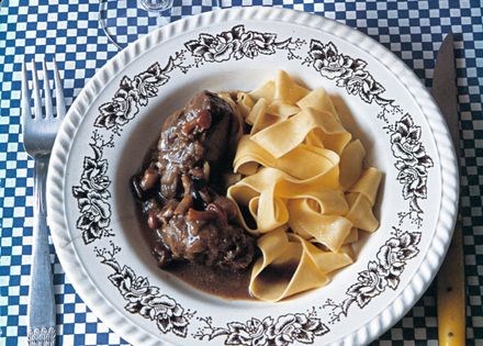 Pig cheeks braised in cider (Joues de porc braisées au cidre)