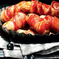 Pigs in blankets