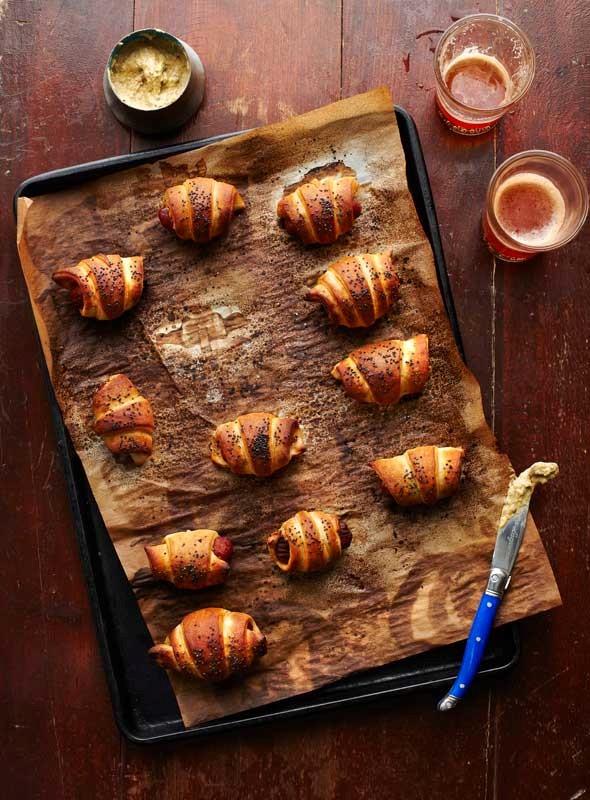 Pigs in pretzel blankets