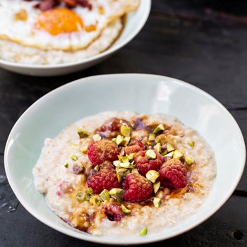 Pimp my porridge: raspberry and nut topping