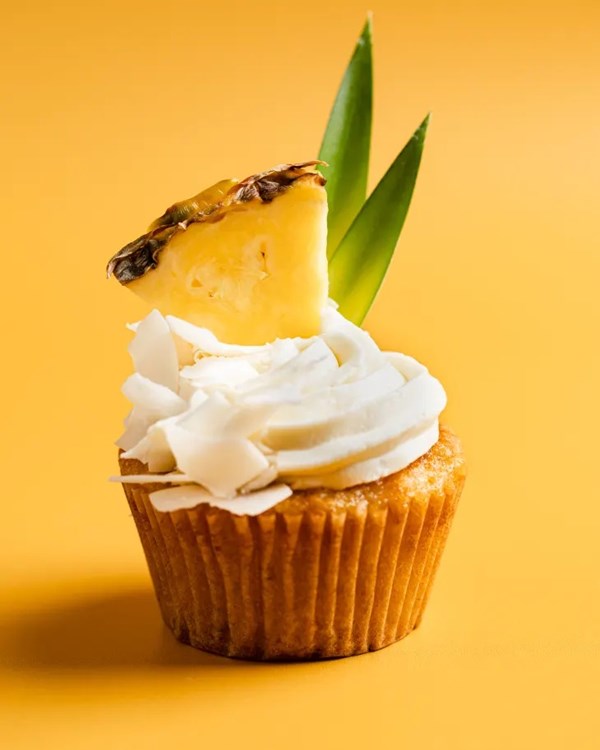 Piña colada cupcakes
