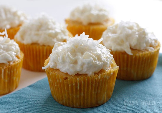 Piña colada cupcakes