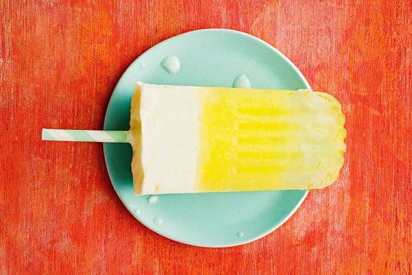 Pina colada icy poles