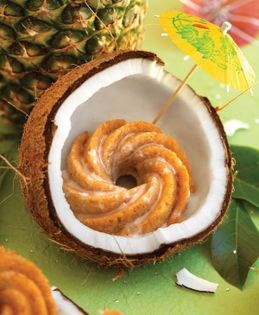 Piña colada mini bundts