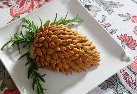 Pine cone cheese ball