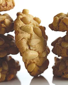 Pine nut cookies
