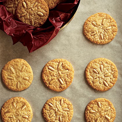 Pine nut cookies