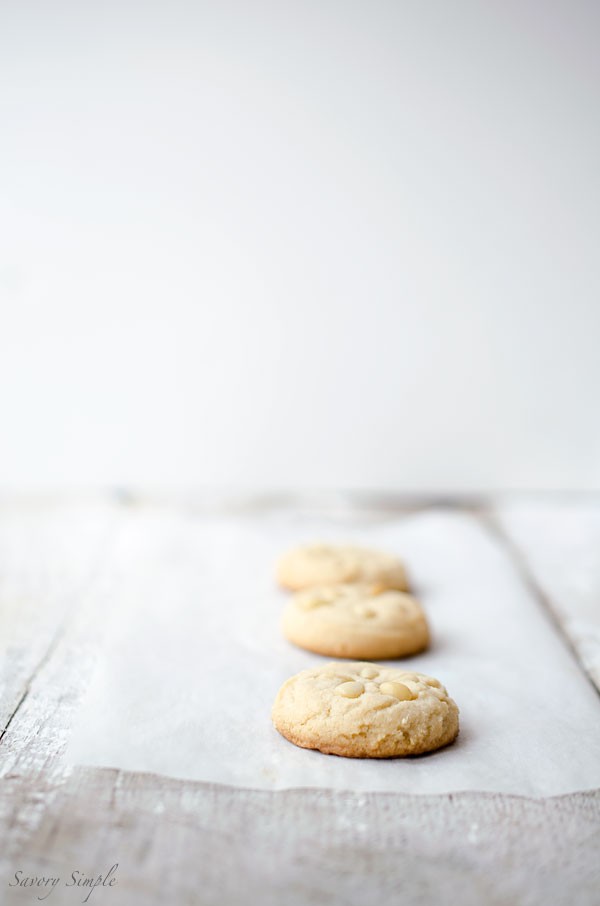 Pine nut tahini cookies