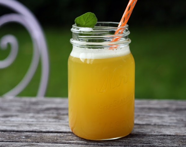 Pineapple & sage agua fresca