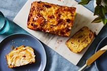 Pineapple-bacon loaf with hot honey glaze