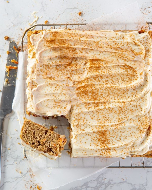 Pineapple-carrot cake with cream cheese-yogurt glaze