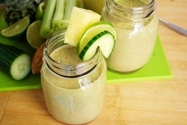 Pineapple, cucumber and celery smoothie