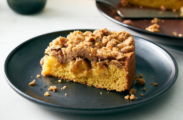 Pineapple-ginger crumb cake