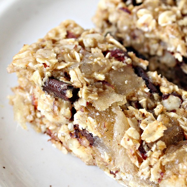 Pineapple ginger granola bars