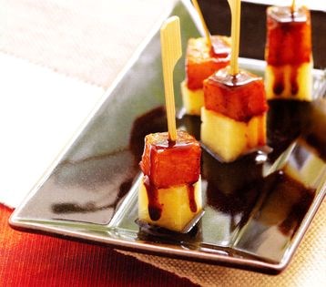Pineapple Manchego skewers (Abacaxi picante com Manchego no palito)