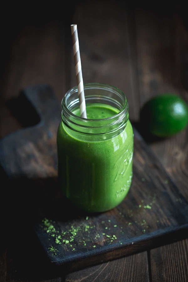 Pineapple matcha smoothie