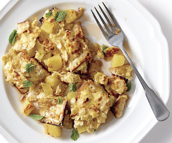 Pineapple matzo brei