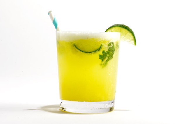 Pineapple-mint mojito