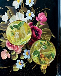 Pineapple mojitos