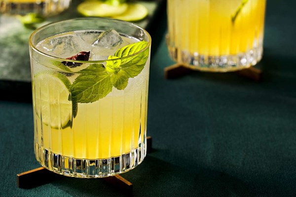 Pineapple rum punch