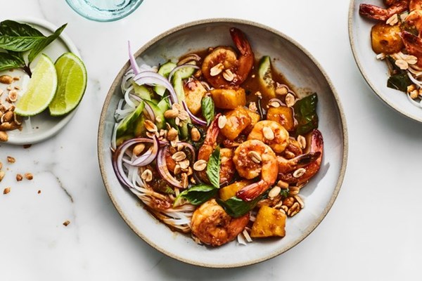 Pineapple shrimp noodle bowls 