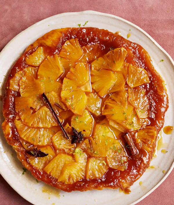 Pineapple tarte Tatin with rum cream
