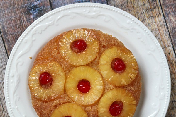 Pineapple upside down cake