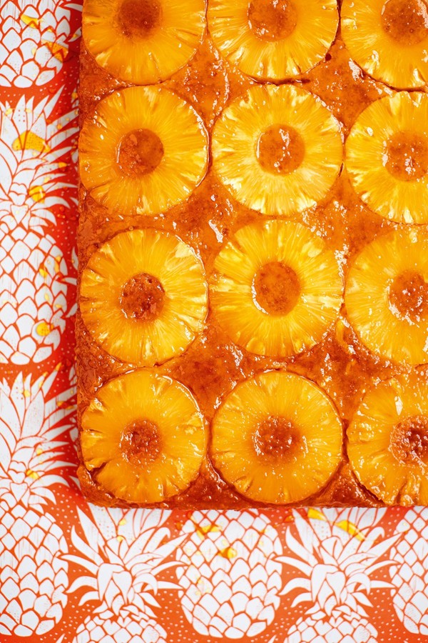 Pineapple upside-down slice
