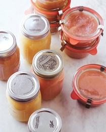 Pink applesauce with yogurt