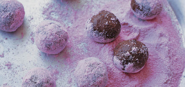 Pink fizz Champagne truffles
