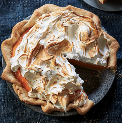 Pink grapefruit meringue pie