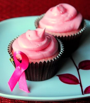 Pink lemonade cupcakes (with pink lemonade frosting)