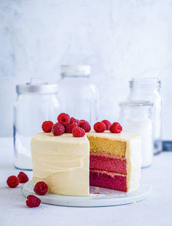 Pink lemonade ombré cake