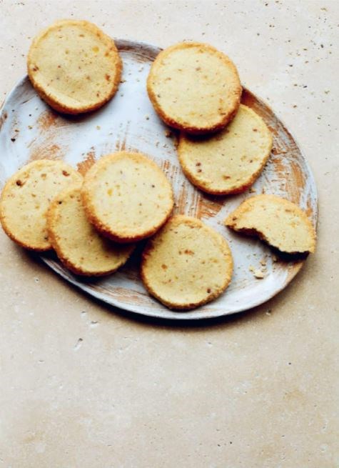 Pink peppercorn & ginger shortbread