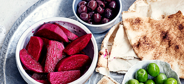 Pink pickled turnips