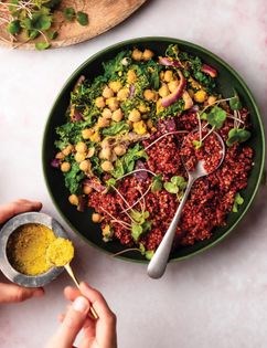 Pink quinoa & cheezy kale bowl