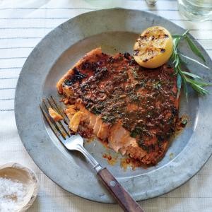 Pink salmon with smoky herb rub