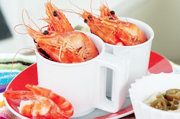 Pint of prawns with jalapeno & lemon aioli
