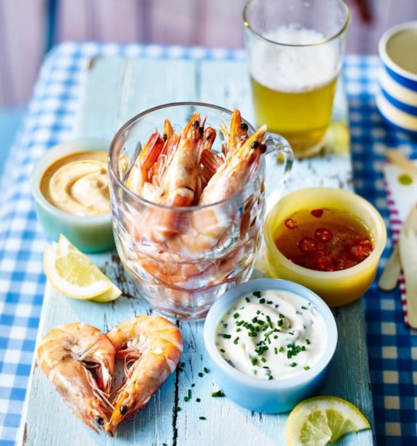 Pint of prawns with mix 'n' match dips