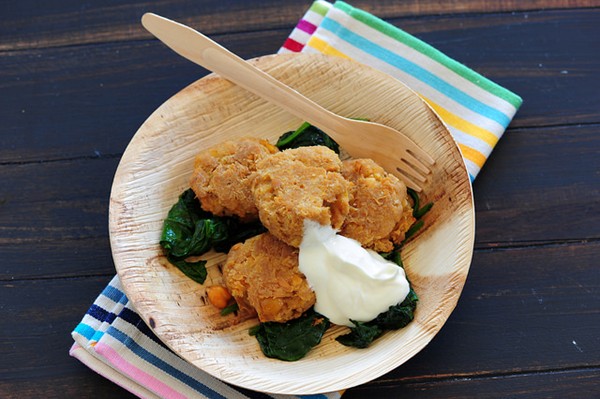 Pirate food with seaweed (Fish cakes with wilted seaweed)