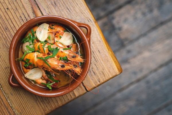 Piri-piri garlic prawns