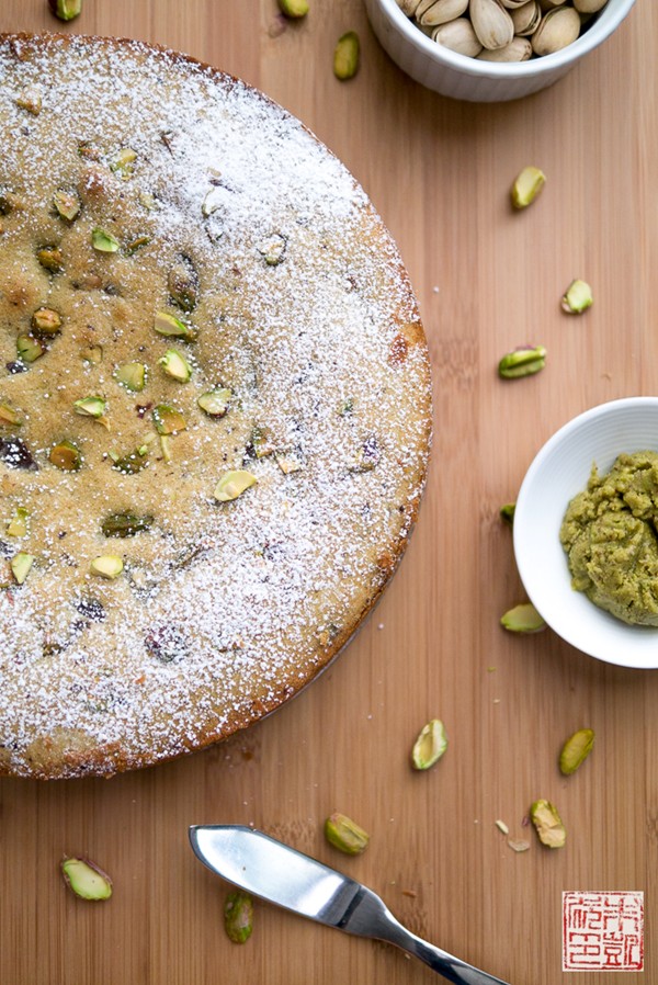 Pistachio and chocolate butter cake